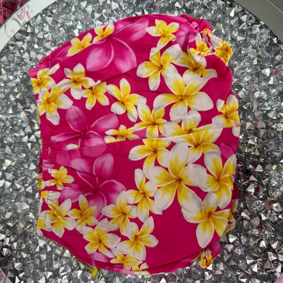 Baby bloomers shorts made in Hawaii pink white yellow floral mini shorts 🌸 - Picture 5 of 6